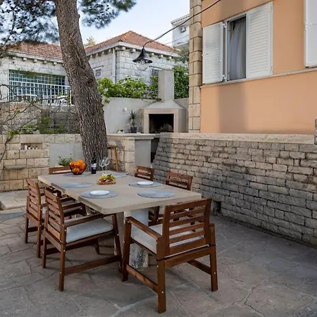Apartment With Heated Pool On The